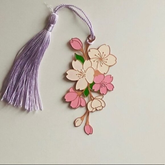 METAL Tassel Bookmark - Picture 1 of 4